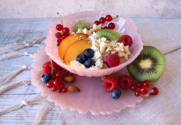 Müsli mit frischem Obst Birchermüsli Bruker Frischkorngericht